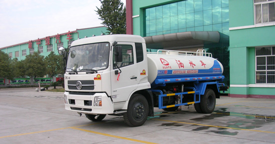 9方天錦灑水車(chē)