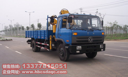 5噸隨車起重運(yùn)輸車圖片