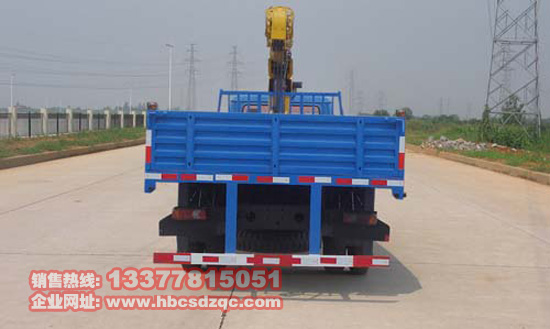 小三軸隨車起重運輸車圖片