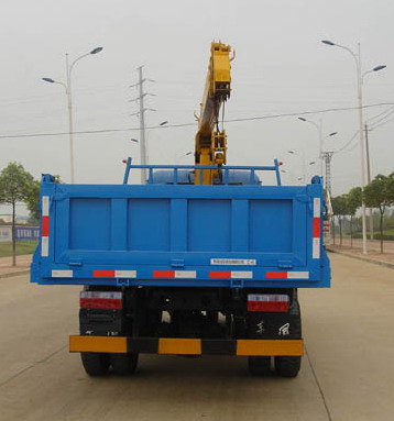 4噸東風(fēng)隨車(chē)吊