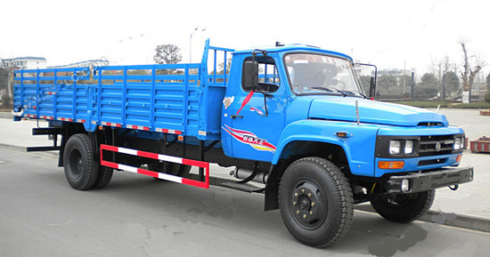 東風九米教練車