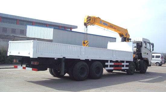 東風(fēng)隨車吊圖片