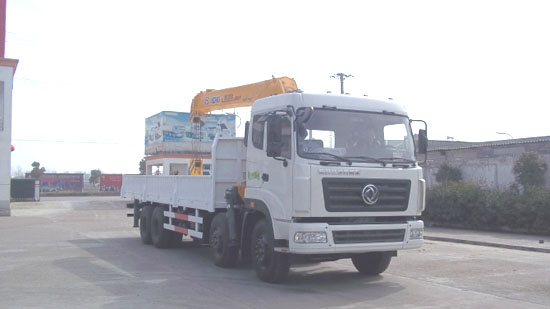 東風(fēng)隨車吊圖片