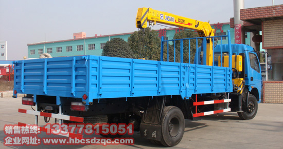 隨車起重運輸車圖片