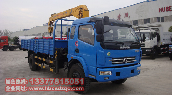 多利卡隨車吊圖片