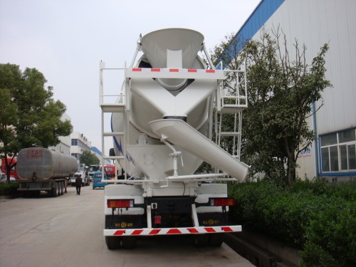 東風汽車公司攪拌車圖片