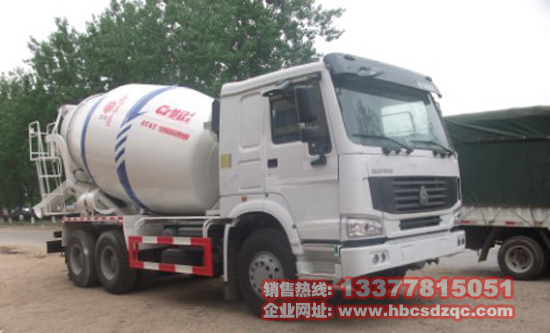 攪拌車(chē)圖片