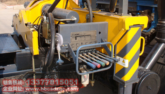 3.2噸隨車吊圖片