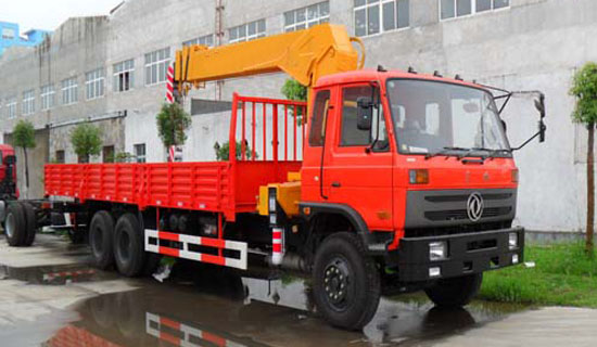 東風(fēng)隨車吊圖片