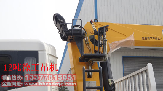 12天龍后雙橋隨車起重運輸車圖片