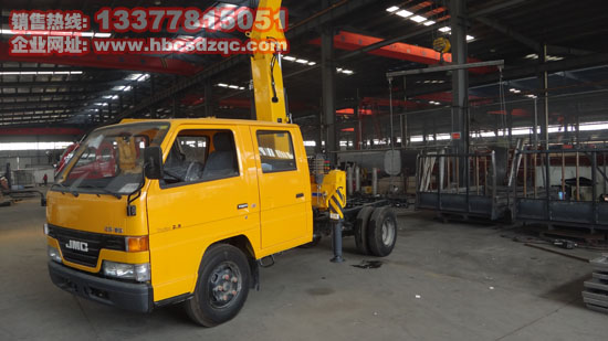 2噸江鈴雙排隨車吊圖片