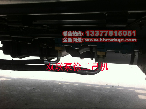 徐工雙聯(lián)泵吊機(jī)圖片