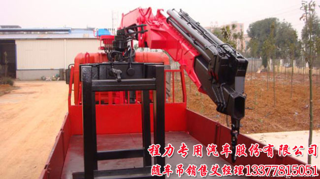 專業(yè)拉磚隨車吊