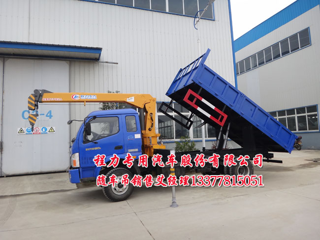 磚廠隨車(chē)吊拉磚隨車(chē)吊