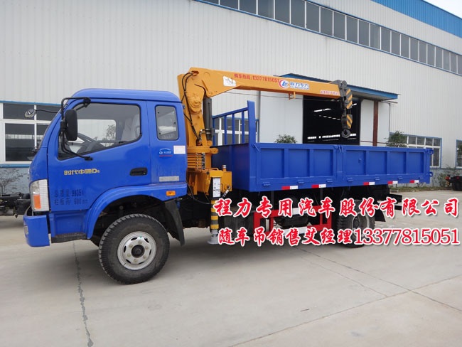 磚廠隨車(chē)吊拉磚隨車(chē)吊