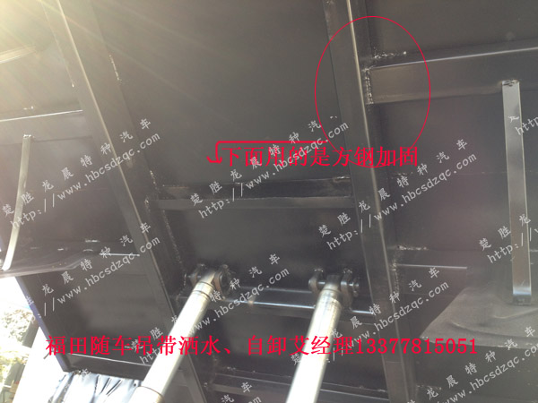 磚廠隨車(chē)吊拉磚隨車(chē)吊