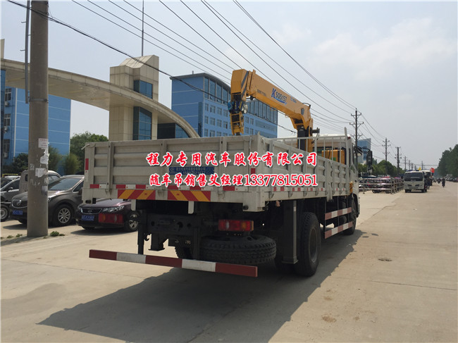 東風天錦隨車吊