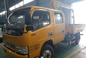 東風多利卡藍牌雙排隨車吊圖片