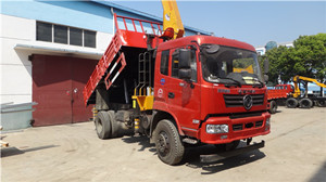 3.95米短軸距隨車吊圖片