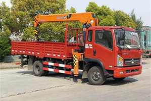 大運(yùn)隨車吊云內(nèi)/玉柴圖片