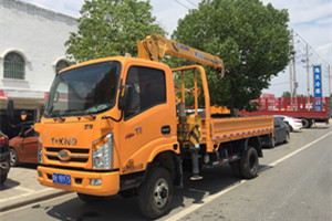 四驅(qū)隨車吊可以上藍牌圖片