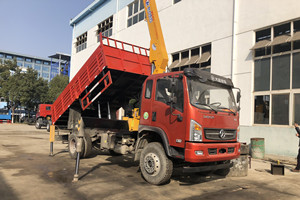 大運(yùn)隨車吊4.4米軸距圖片