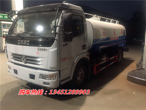 東風(fēng)多利卡灑水車圖片