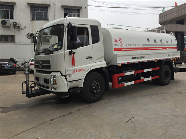 東風(fēng)天錦15噸灑水車圖片