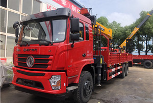 拉挖機(jī)后雙橋隨車吊D3駕駛室圖片