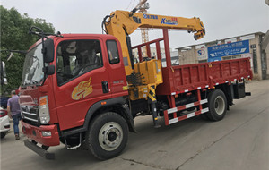 4.3米豪曼隨車吊配6.3噸5噸吊圖片