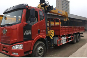 �칤��һ��(gu��)�����p�����S܇(ch��)���DƬ