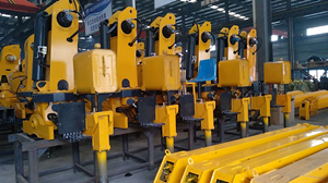 五環(huán)大力神隨車吊售后大力神吊機(jī)配件原廠圖片