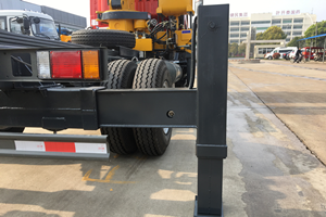 卷?yè)P(yáng)平衡閥/閥蓋/卷?yè)P(yáng)機(jī)總成五環(huán)大力神隨車吊吊機(jī)配件圖片